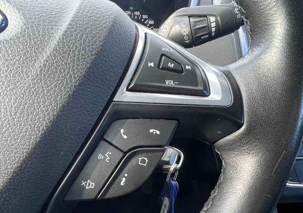 Ford Mondeo cena 69987 przebieg: 78000, rok produkcji 2019 z Radłów małe 596